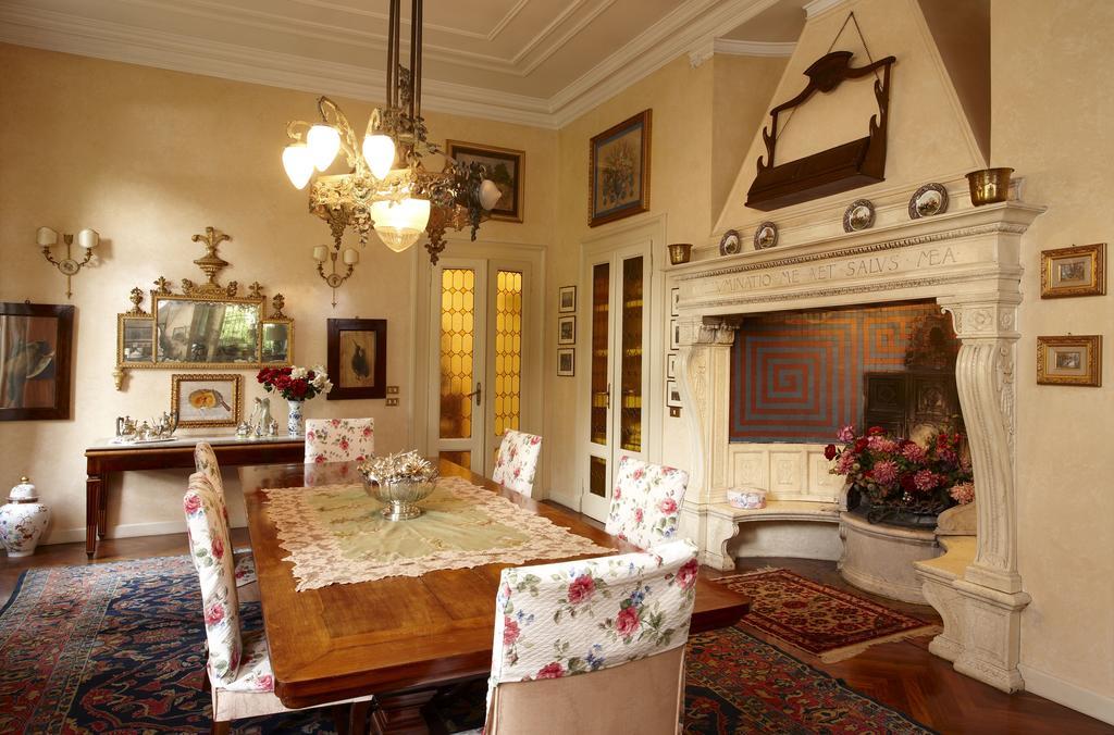 Bed & Breakfast V