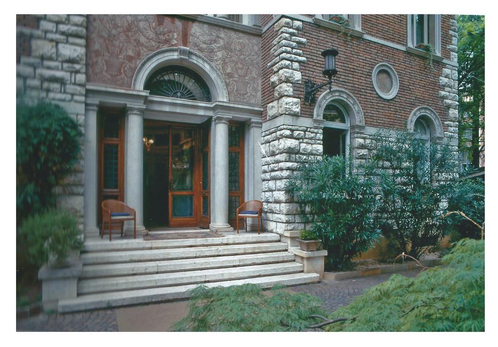 V Bed & Breakfast Brescia